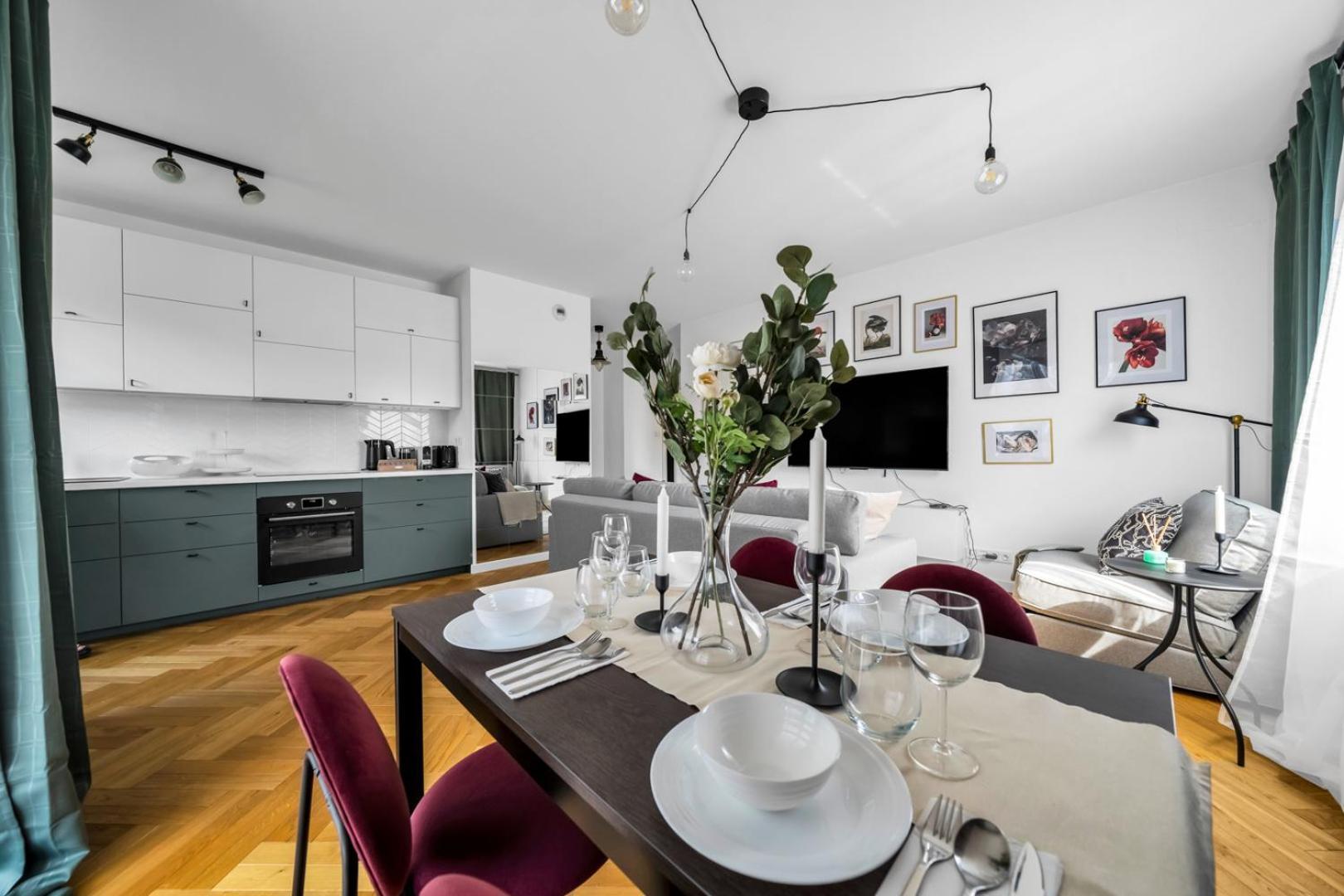 Skierniewicka Apt - Parking, Workspace, Balcony - By Rentujemy Varsovie Extérieur photo
