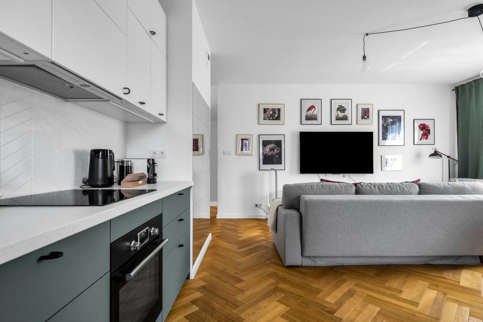 Skierniewicka Apt - Parking, Workspace, Balcony - By Rentujemy Varsovie Extérieur photo